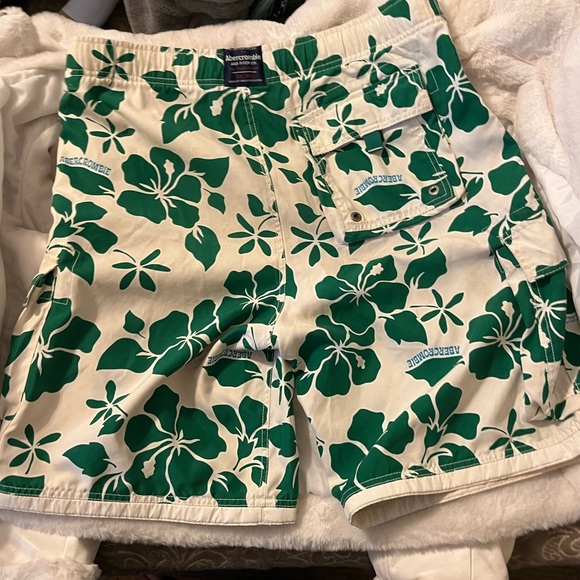 Vintage Tropical Abercrombie and Fitch L/XL Swimming Trunks - Picture 4 of 4